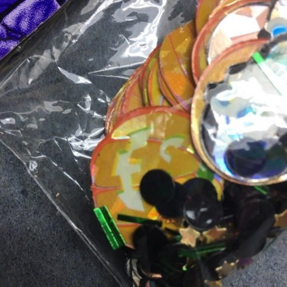 Halloween Confetti Pumpkin Skulls Stars Orange - Picture 3 of 4